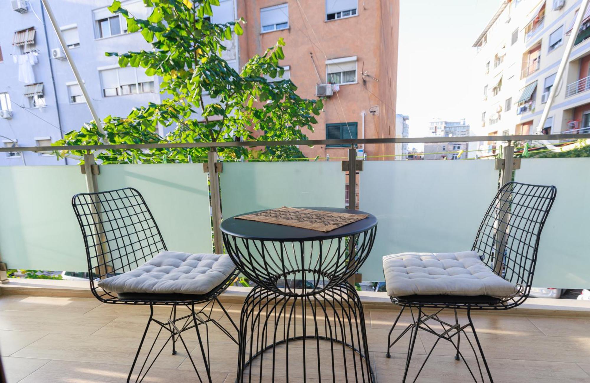 Syncron Apartments In The Center Of טיראנה מראה חיצוני תמונה